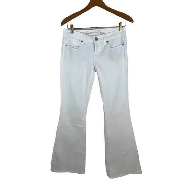 American Eagle Outfitters Denim - American Eagle Jeans Women Size 2 “Reel Flare” White AE77 Low Rise Flare EUC